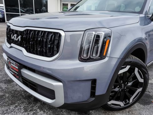 Used 2024 Kia Telluride EX w/ EX Captain's Chair Package image 53