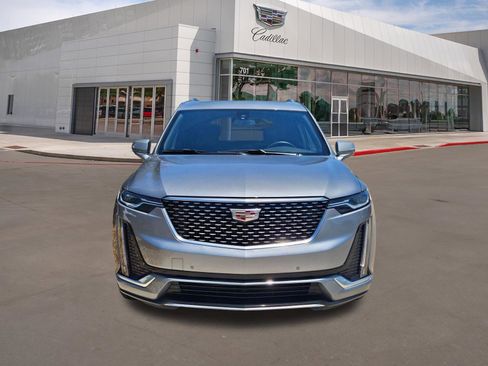 Used 2024 Cadillac XT6 Luxury w/ LPO, Floor Liner Package FWD image 2