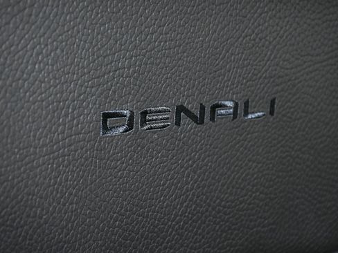 Used 2025 GMC Yukon Denali image 62
