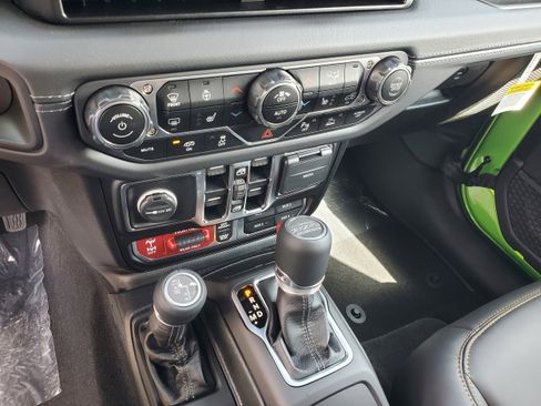 New 2025 Jeep Wrangler Unlimited Rubicon 392 image 20