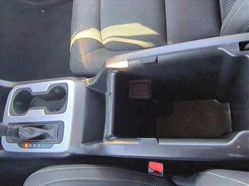 Used 2021 Chevrolet Colorado LT image 15