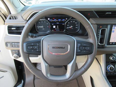 Used 2021 GMC Yukon Denali image 16