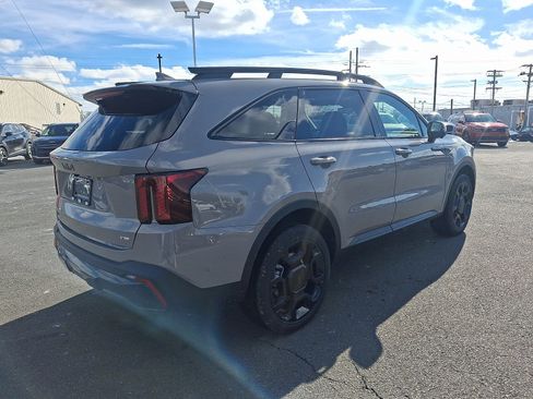 New 2026 Kia Sorento SX image 3
