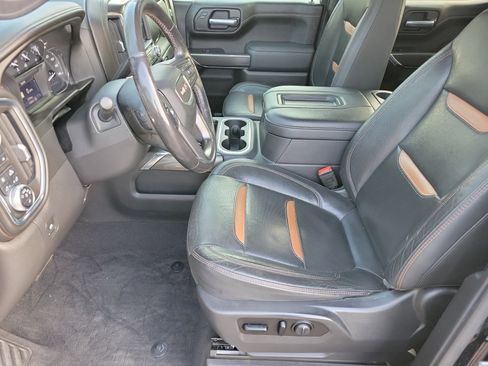 Used 2020 GMC Sierra 1500 AT4 w/ AT4 Premium Package image 4