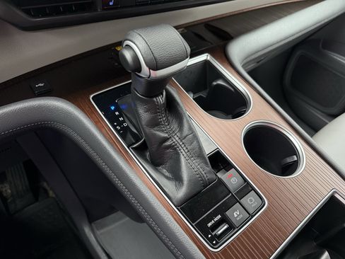 Used 2022 Toyota Sienna XLE image 22