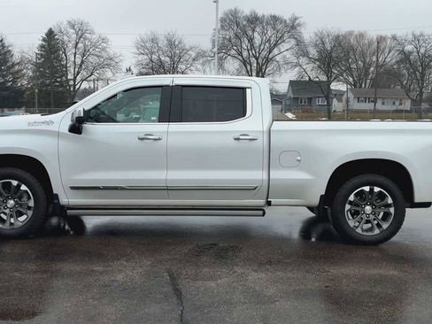 Certified 2022 Chevrolet Silverado 1500 High Country w/ Z71 Off-Road Package image 5