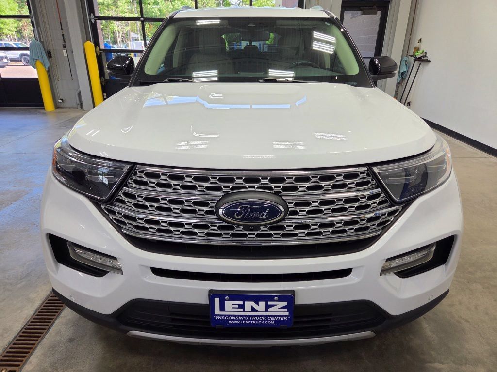 Used 2021 Ford Explorer Limited AWD/4WD image 3