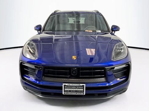 Certified 2026 Porsche Macan AWD/4WD image 6