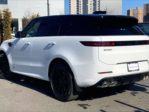 New 2026 Land Rover Range Rover Sport Dynamic SE AWD/4WD image 12