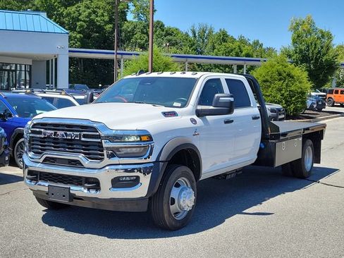 New 2025 RAM 4500 Tradesman AWD/4WD image 3