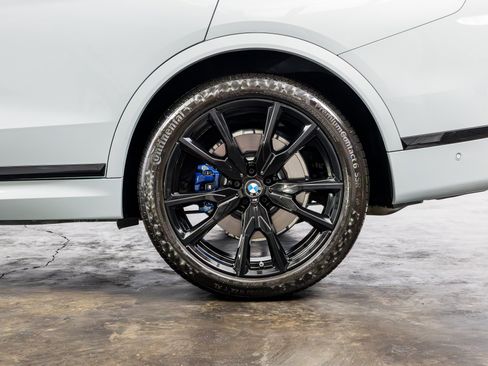 Used 2024 BMW X7 xDrive40i w/ M Sport Package image 14