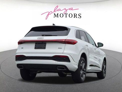 Certified 2025 Audi Q5 Premium w/ Convenience Package AWD/4WD image 5