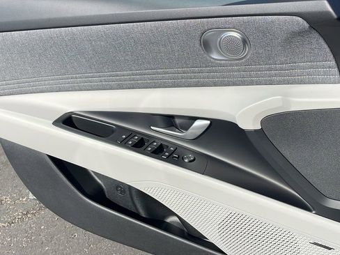 New 2026 Hyundai Elantra Limited image 26