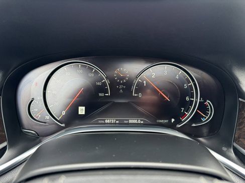 Used 2016 BMW 750i 750i w/ M Sport Package image 35