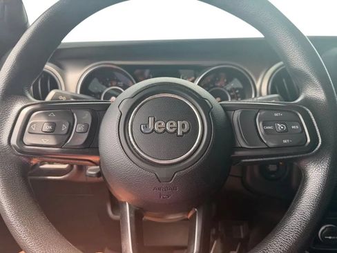 Used 2021 Jeep Gladiator Sport AWD/4WD image 15