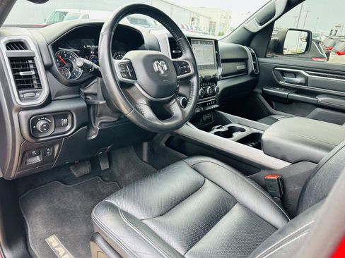 Used 2022 RAM 1500 Big Horn w/ Night Edition AWD/4WD image 12