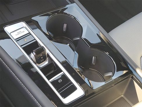 New 2026 Volkswagen Atlas Cross Sport SEL R-Line image 27