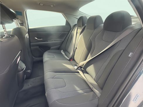 Certified 2026 Hyundai Elantra SE FWD image 19
