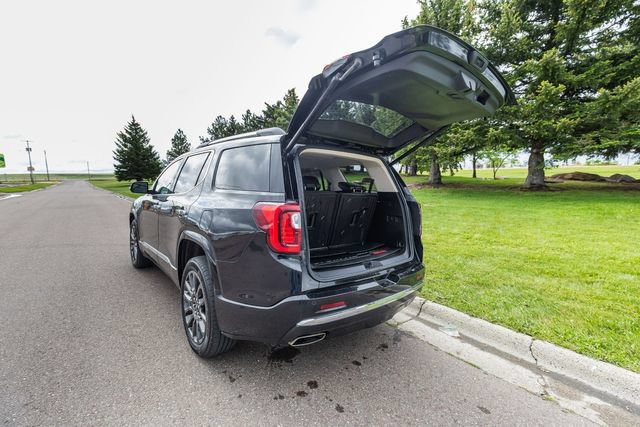 Used 2023 GMC Acadia Denali w/ Black Diamond Edition AWD/4WD image 8