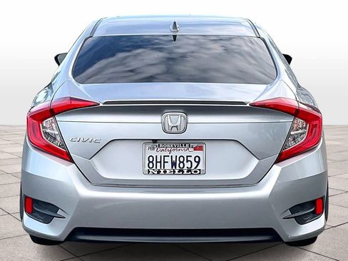 Used 2018 Honda Civic EX-L image 7