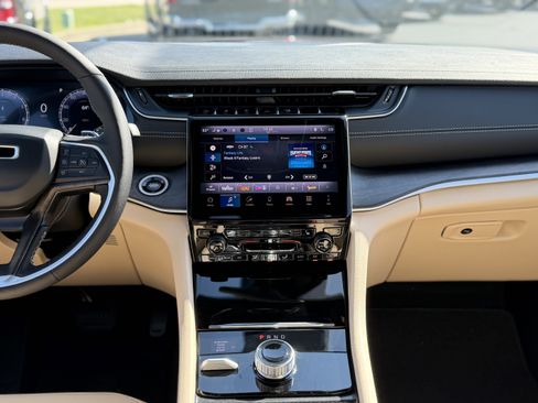 New 2025 Jeep Grand Cherokee L Limited image 16