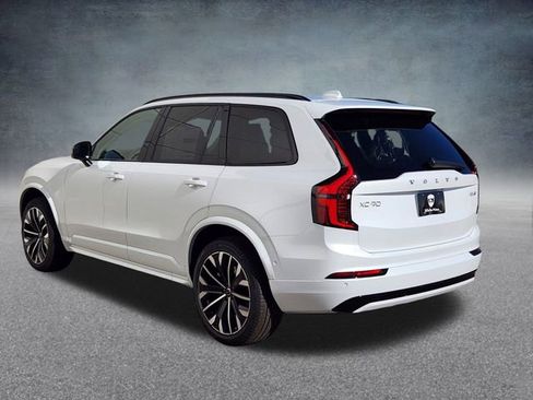 New 2026 Volvo XC90 B6 Ultra w/ Protection Package image 5