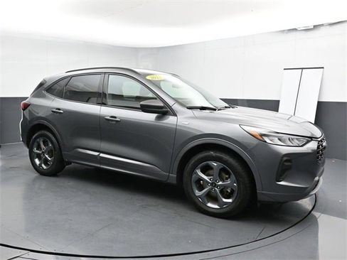 Used 2023 Ford Escape ST-Line w/ Tech Pack #1 image 3