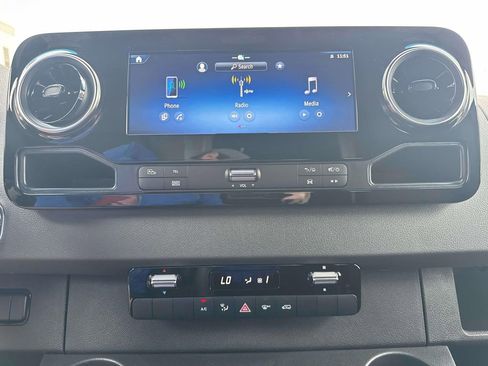 New 2025 Mercedes-Benz Sprinter 2500 image 11