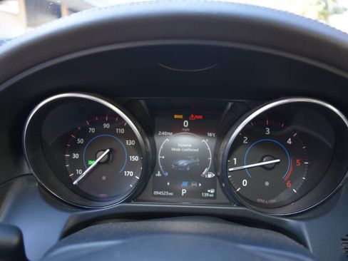 Used 2017 Jaguar XF Premium image 62