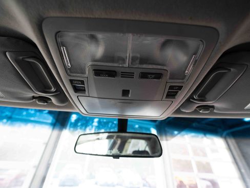 Used 2012 Toyota Camry SE image 18