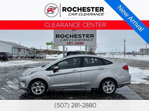 Used 2012 Ford Fiesta SEL image 1