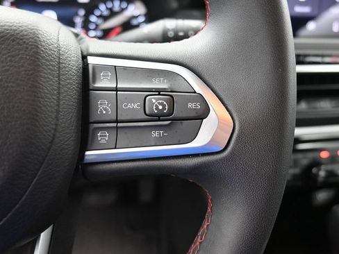 Used 2025 Jeep Compass Trailhawk AWD/4WD image 21