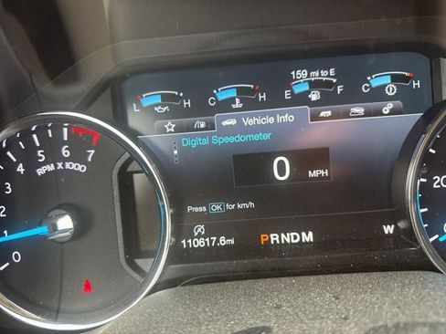 Used 2018 Ford Expedition XLT w/ Equipment Group 202A image 4