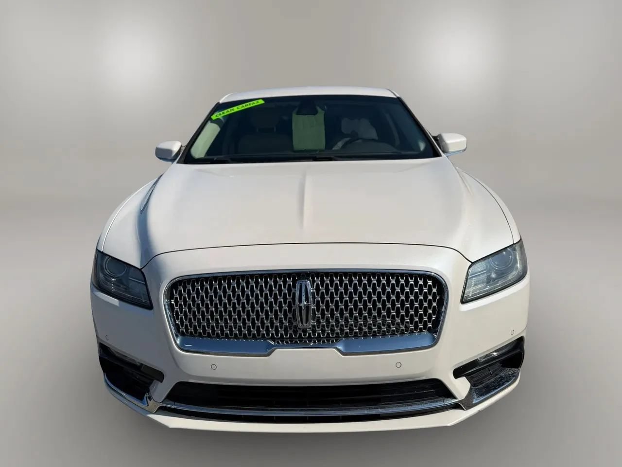 Used 2017 Lincoln Continental Select w/ Climate Package AWD/4WD image 2