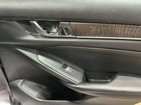 Used 2018 Honda Accord EX-L image 15