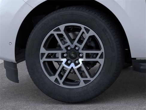 New 2025 Ford Expedition Active image 19