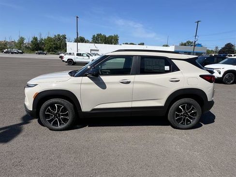 New 2026 Chevrolet TrailBlazer ACTIV w/ Convenience Package image 2