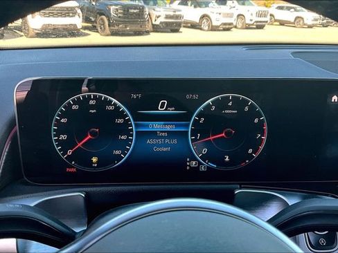Used 2023 Mercedes-Benz GLB 250 GLB 250 image 10
