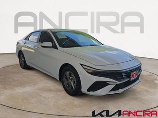 Used 2025 Hyundai Elantra SE video 1
