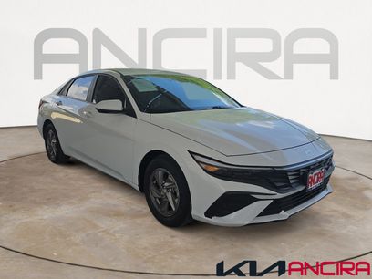 Used 2025 Hyundai Elantra SE