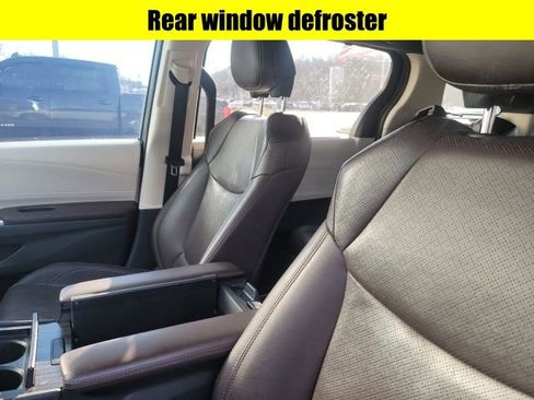 Used 2021 Toyota Sienna Platinum image 14