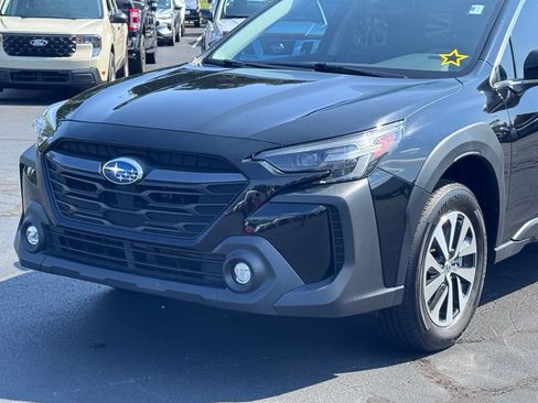 Used 2023 Subaru Outback Premium AWD/4WD image 30