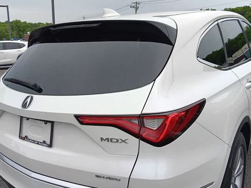 Used 2023 Acura MDX SH-AWD image 5