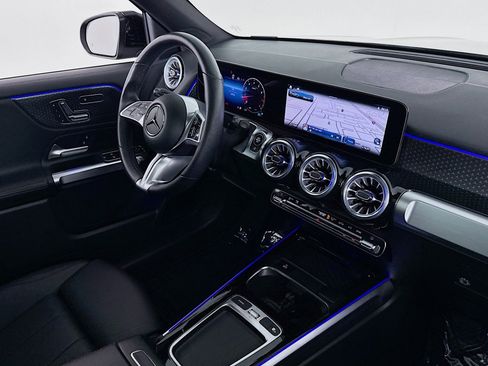 Certified 2024 Mercedes-Benz GLB 250 4MATIC image 16