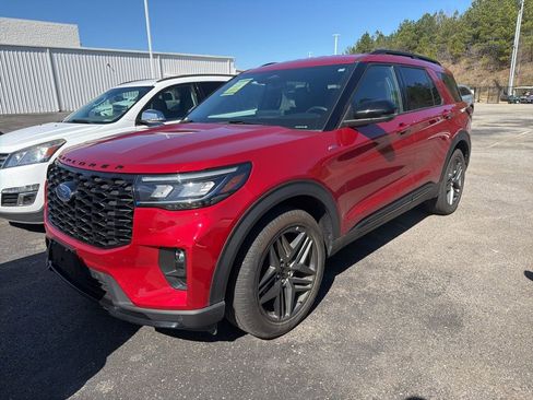 Used 2025 Ford Explorer ST-Line w/ Premium Package image 1