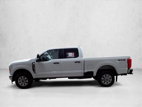 Certified 2023 Ford F250 XLT image 2