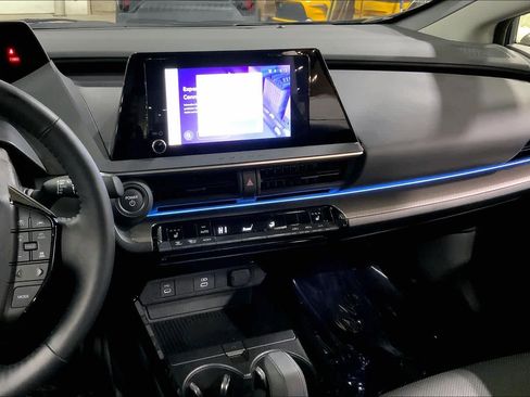 Used 2024 Toyota Prius XLE image 7