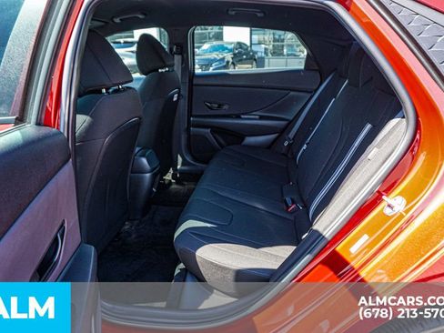 Used 2025 Hyundai Elantra Sport image 21