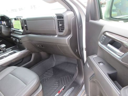 Certified 2025 Chevrolet Silverado 1500 LTZ image 22