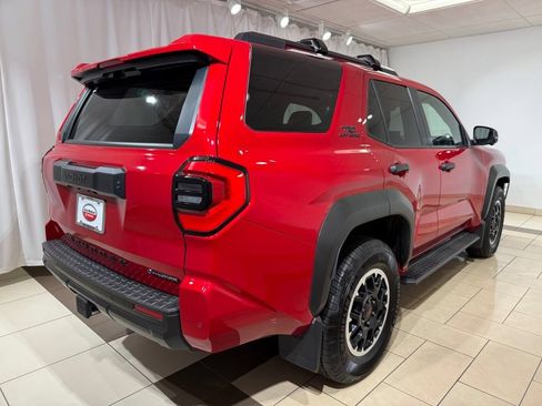 Certified 2025 Toyota 4Runner TRD Off-Road Premium AWD/4WD image 5